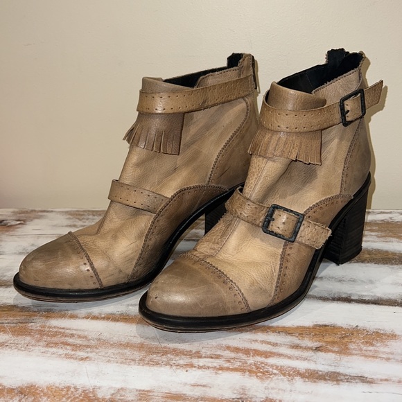 Free People Boho booties with fringe detailing size 38 - Picture 2 of 6
